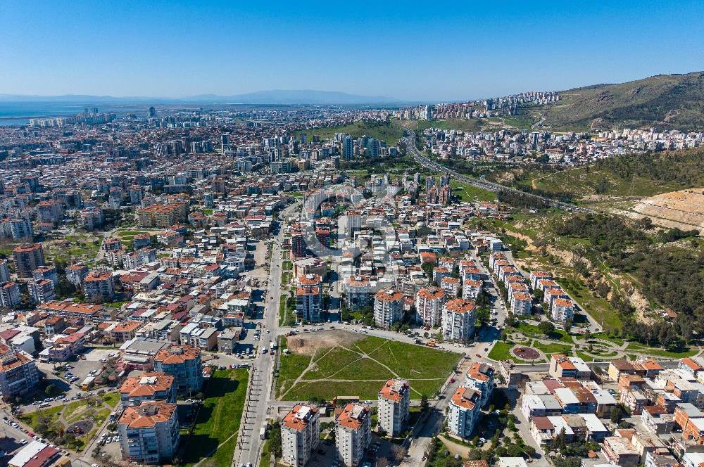 İzmir Bayraklı'da Hastane İmarlı Satılık Emsalsiz Fırsat Arsa