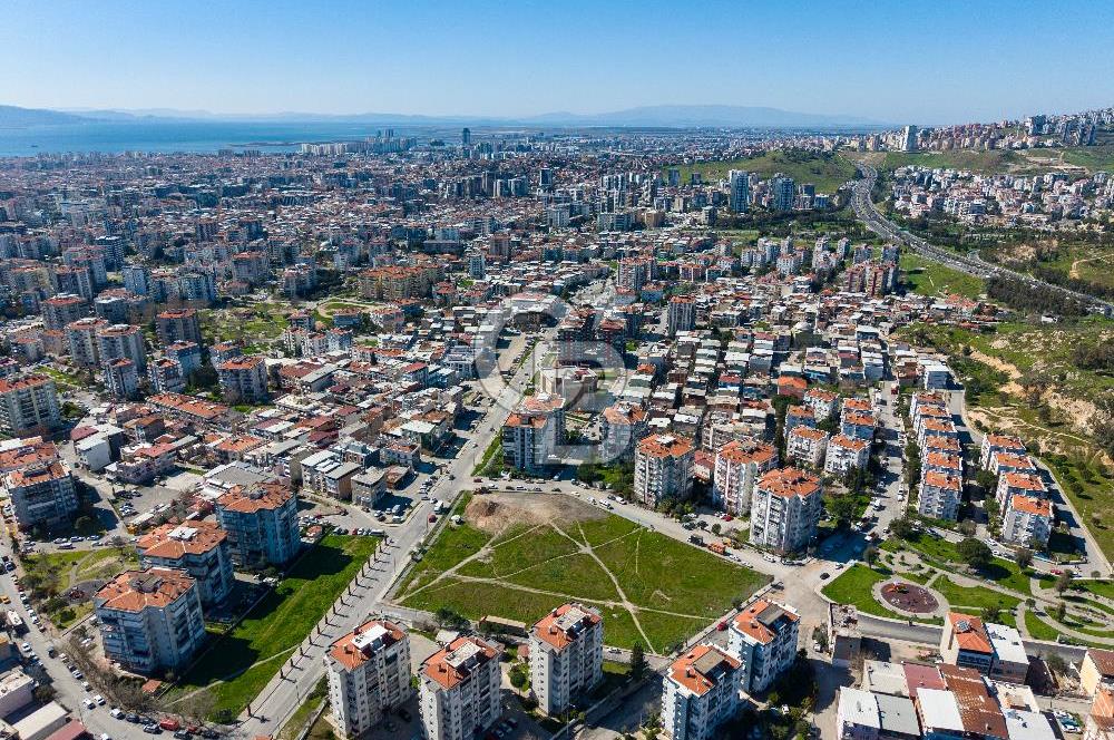 İzmir Bayraklı'da Hastane İmarlı Satılık Emsalsiz Fırsat Arsa