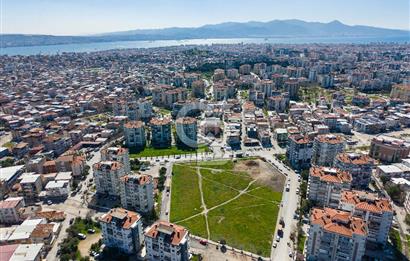 İzmir Bayraklı'da Hastane İmarlı Satılık Emsalsiz Fırsat Arsa