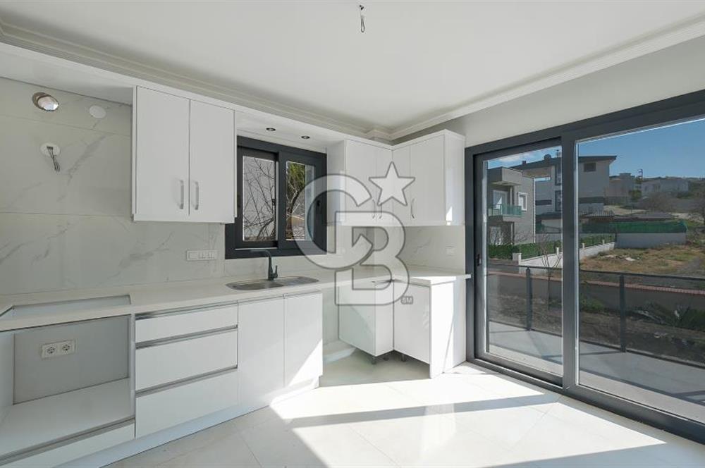 Seferihisar Akarcada Sıfır 5+1 Teraslı Yerden Isıtmalı 