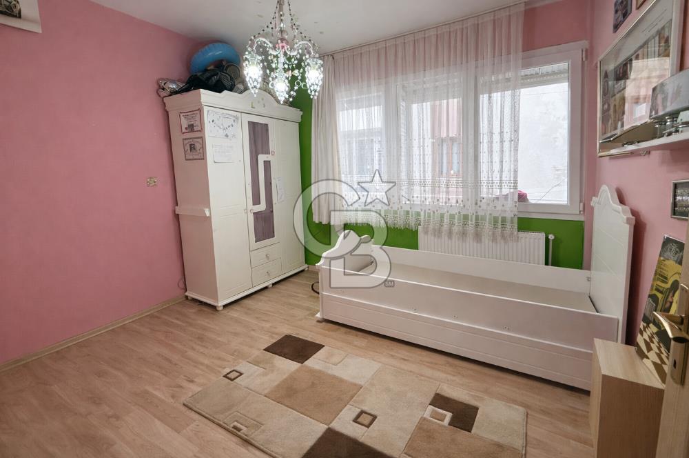 Buca Fırat Mahallesinde Satılık | Garajlı ve Teraslı Komple Bina 