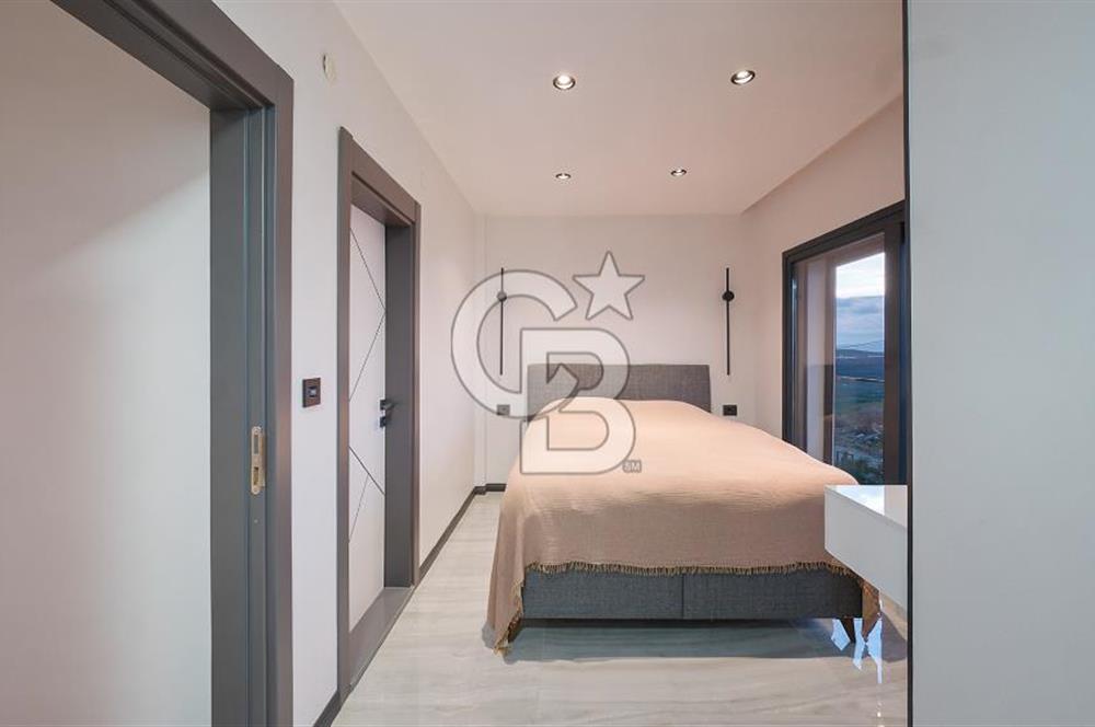 Yenibağarası'nda 1053m2 Arsalı Akıllı Sistemli Lüks Malikane