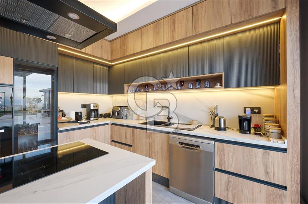 Yenibağarası'nda 1053m2 Arsalı Akıllı Sistemli Lüks Malikane