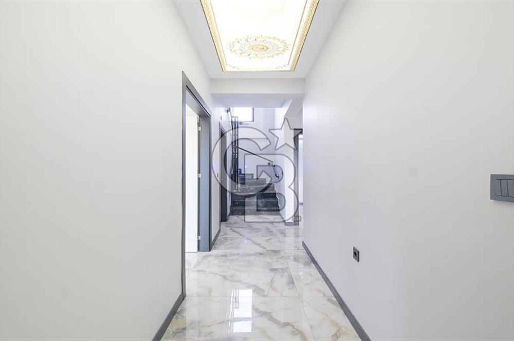 Buca Belenbaşı Yerden Isıtmalı Geniş Villa 