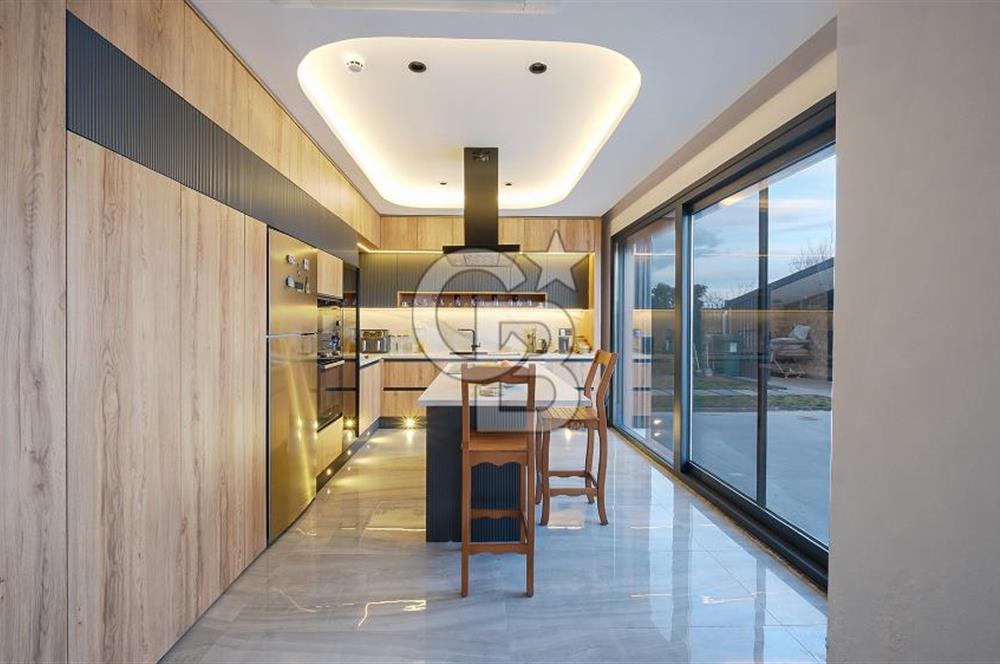 Yenibağarası'nda 1053m2 Arsalı Akıllı Sistemli Lüks Malikane