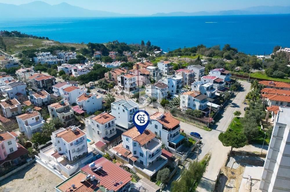 Kuşadası Kadınlar Denizi'nde Denize 300m, Masrafsız, Havuzlu ve Tam Müstakil Lüks Villa