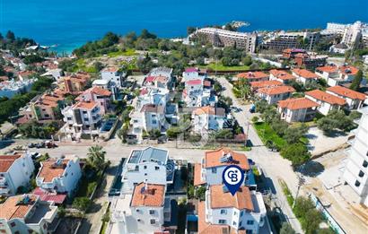 Kuşadası Kadınlar Denizi'nde Denize 300m, Masrafsız, Havuzlu ve Tam Müstakil Lüks Villa