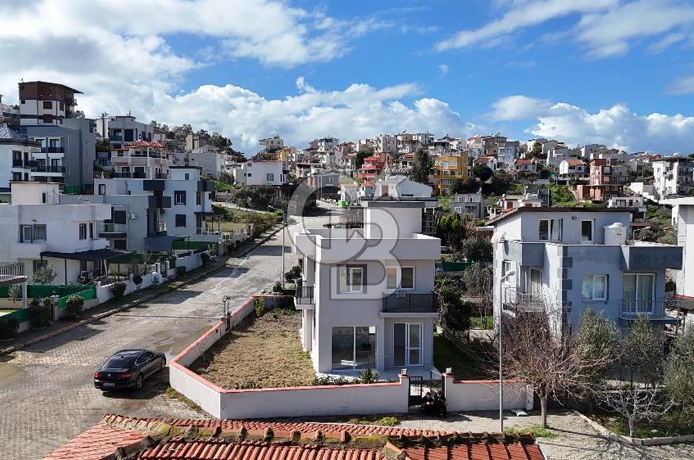 Akarca da Denize Yakın, Avantajlı Konumlu Bahçeli Dubleks 