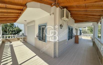 Kuşadası Kadınlar Denizi'nde Denize 300m, Masrafsız, Havuzlu ve Tam Müstakil Lüks Villa