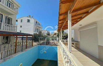 Kuşadası Kadınlar Denizi'nde Denize 300m, Masrafsız, Havuzlu ve Tam Müstakil Lüks Villa