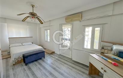 Kuşadası Kadınlar Denizi'nde Denize 300m, Masrafsız, Havuzlu ve Tam Müstakil Lüks Villa