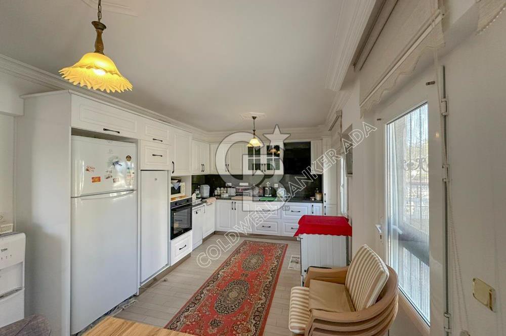 Kuşadası Kadınlar Denizi'nde Denize 300m, Masrafsız, Havuzlu ve Tam Müstakil Lüks Villa