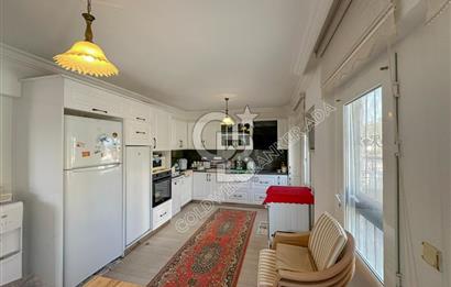 Kuşadası Kadınlar Denizi'nde Denize 300m, Masrafsız, Havuzlu ve Tam Müstakil Lüks Villa