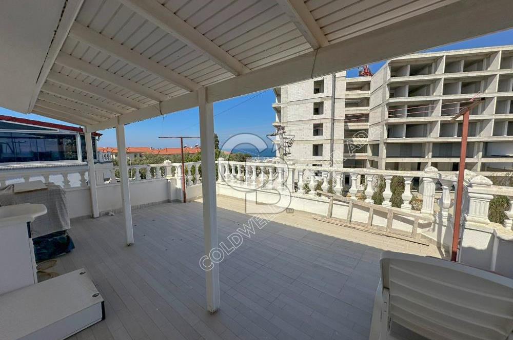 Kuşadası Kadınlar Denizi'nde Denize 300m, Masrafsız, Havuzlu ve Tam Müstakil Lüks Villa