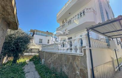 Kuşadası Kadınlar Denizi'nde Denize 300m, Masrafsız, Havuzlu ve Tam Müstakil Lüks Villa