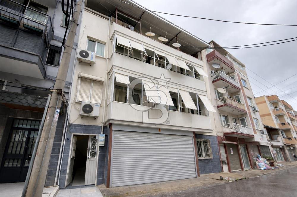 Buca Fırat Mahallesinde Satılık | Garajlı ve Teraslı Komple Bina 