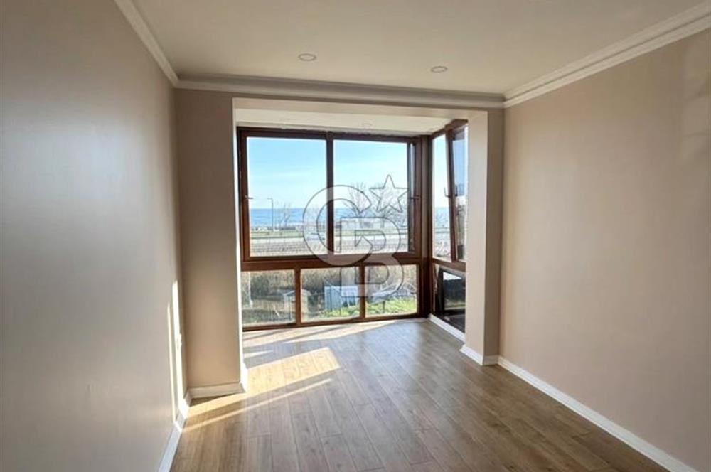 Aydoğanlar Sitesinde Satılık Deniz Manzaralı Tripleks Villa