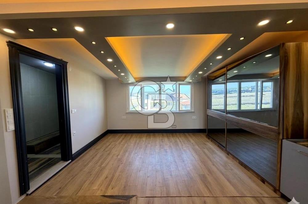 Aydoğanlar Sitesinde Satılık Deniz Manzaralı Tripleks Villa