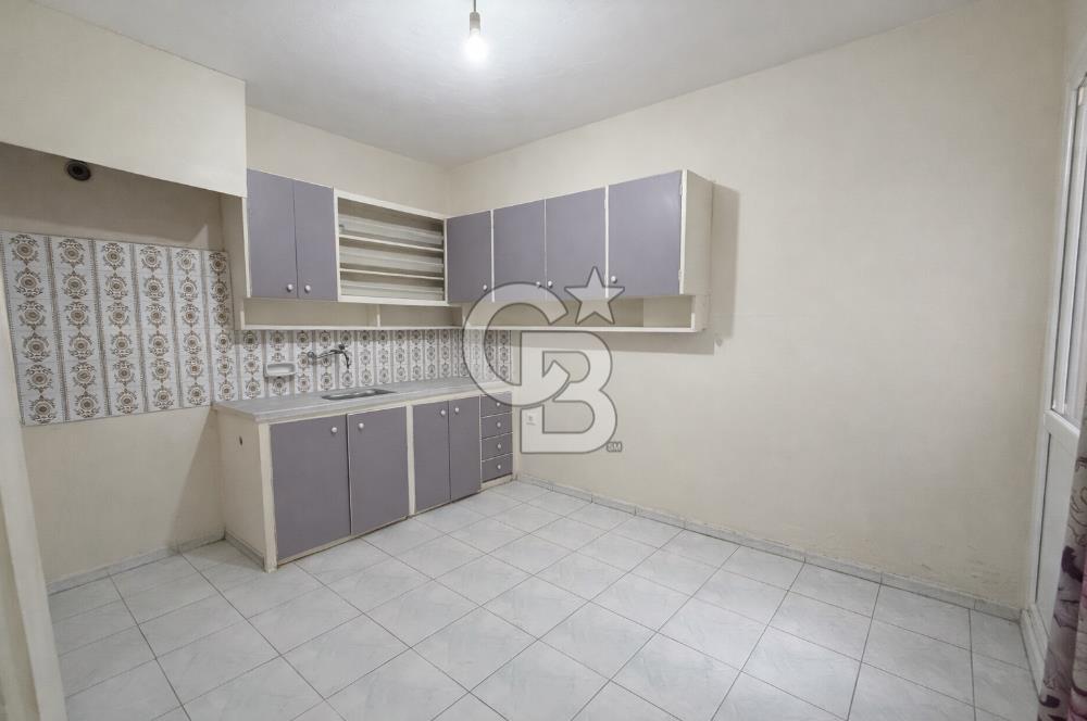 Buca Fırat Mahallesinde Satılık | Garajlı ve Teraslı Komple Bina 