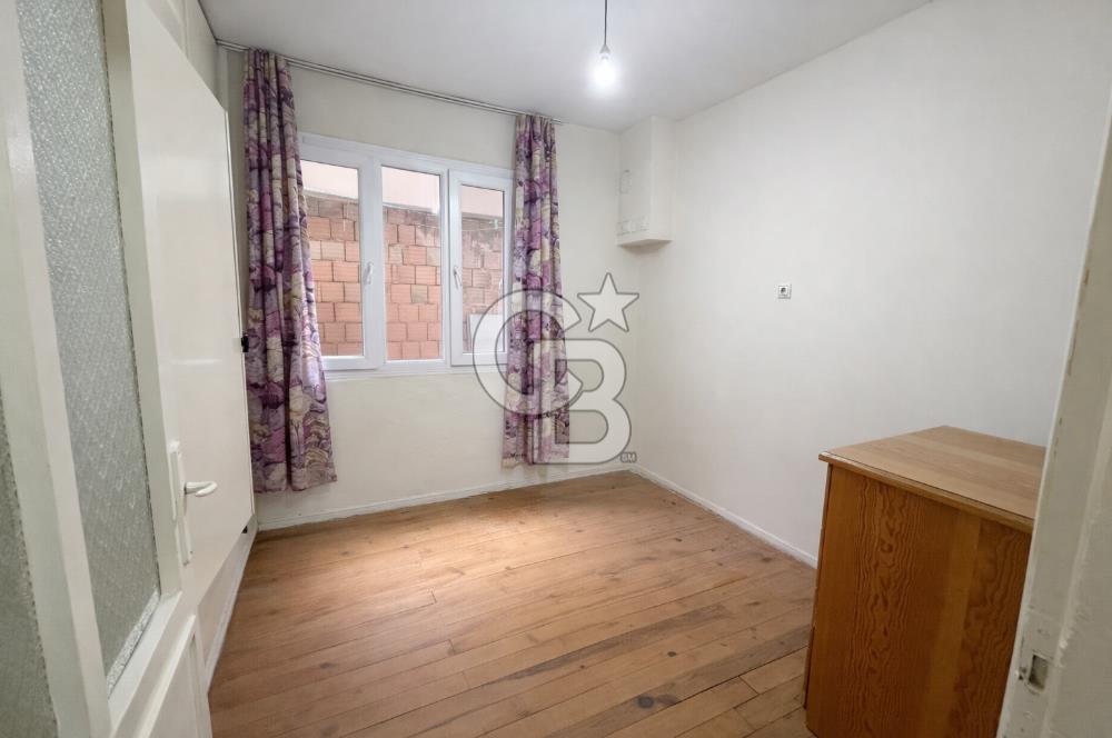 Buca Fırat Mahallesinde Satılık | Garajlı ve Teraslı Komple Bina 