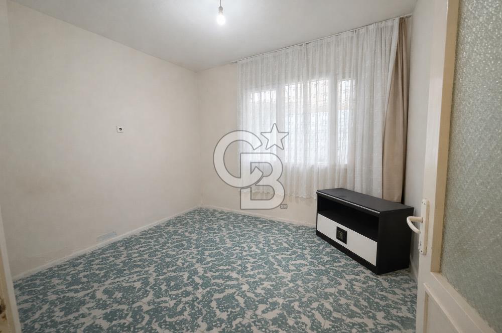 Buca Fırat Mahallesinde Satılık | Garajlı ve Teraslı Komple Bina 