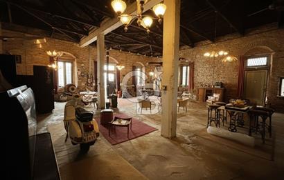 Ayvalık'ta Devren Mekan