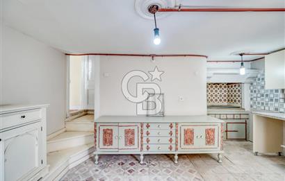 Buca Dumlupınarda Kiralık Tarihi Köşk | 7+2 Bahçe Teras