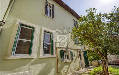 Buca Dumlupınarda Kiralık Tarihi Köşk | 7+2 Bahçe Teras