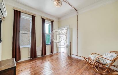 Buca Dumlupınarda Kiralık Tarihi Köşk | 7+2 Bahçe Teras