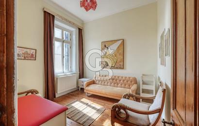 Buca Dumlupınarda Kiralık Tarihi Köşk | 7+2 Bahçe Teras