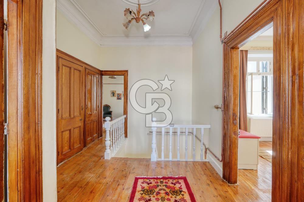 Buca Dumlupınarda Kiralık Tarihi Köşk | 7+2 Bahçe Teras