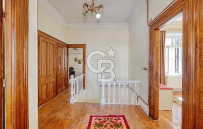 Buca Dumlupınarda Kiralık Tarihi Köşk | 7+2 Bahçe Teras