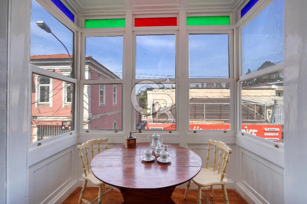 Buca Dumlupınarda Kiralık Tarihi Köşk | 7+2 Bahçe Teras