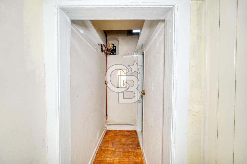 Buca Dumlupınarda Kiralık Tarihi Köşk | 7+2 Bahçe Teras