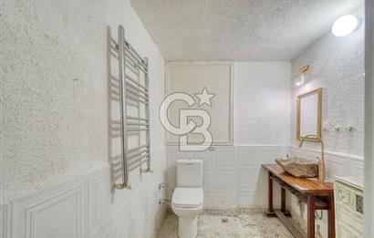 Buca Dumlupınarda Kiralık Tarihi Köşk | 7+2 Bahçe Teras