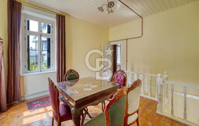 Buca Dumlupınarda Kiralık Tarihi Köşk | 7+2 Bahçe Teras