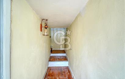 Buca Dumlupınarda Kiralık Tarihi Köşk | 7+2 Bahçe Teras