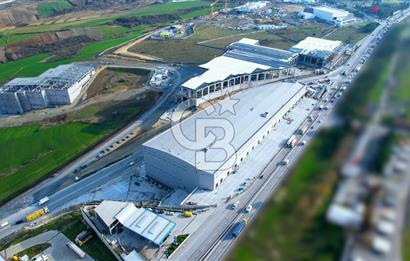 HADIMKÖY YOLUNA CEPHE A SINIFI 12.100m² H:12 11 RAMPA DEPO