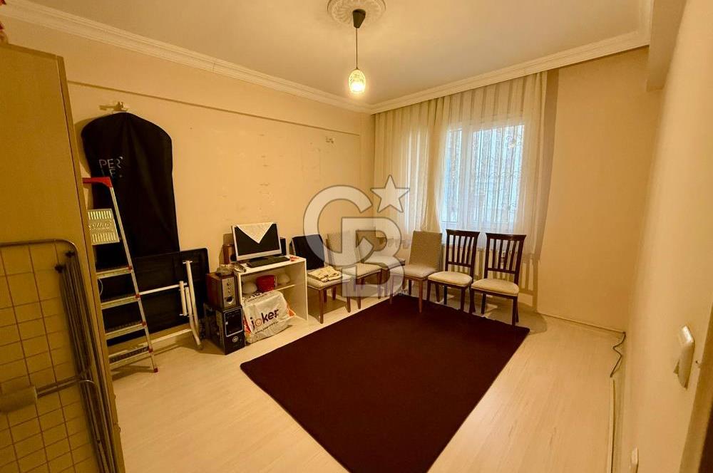 Buca’da Merkezi Konumda 3+1 Ebeveyn Banyolu, 5 Yıllık Bakımlı Daire