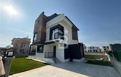 C.B. ROUTE | Dikili'de Satılık Özel Tasarım Sıfır Lüks 6+1 Villa