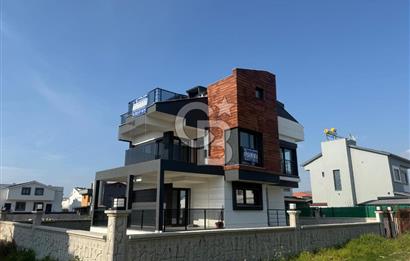 C.B. ROUTE | Dikili'de Satılık Özel Tasarım Sıfır Lüks 6+1 Villa