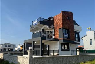 C.B. ROUTE | Dikili'de Satılık Özel Tasarım Sıfır Lüks 6+1 Villa - 1 - 338662