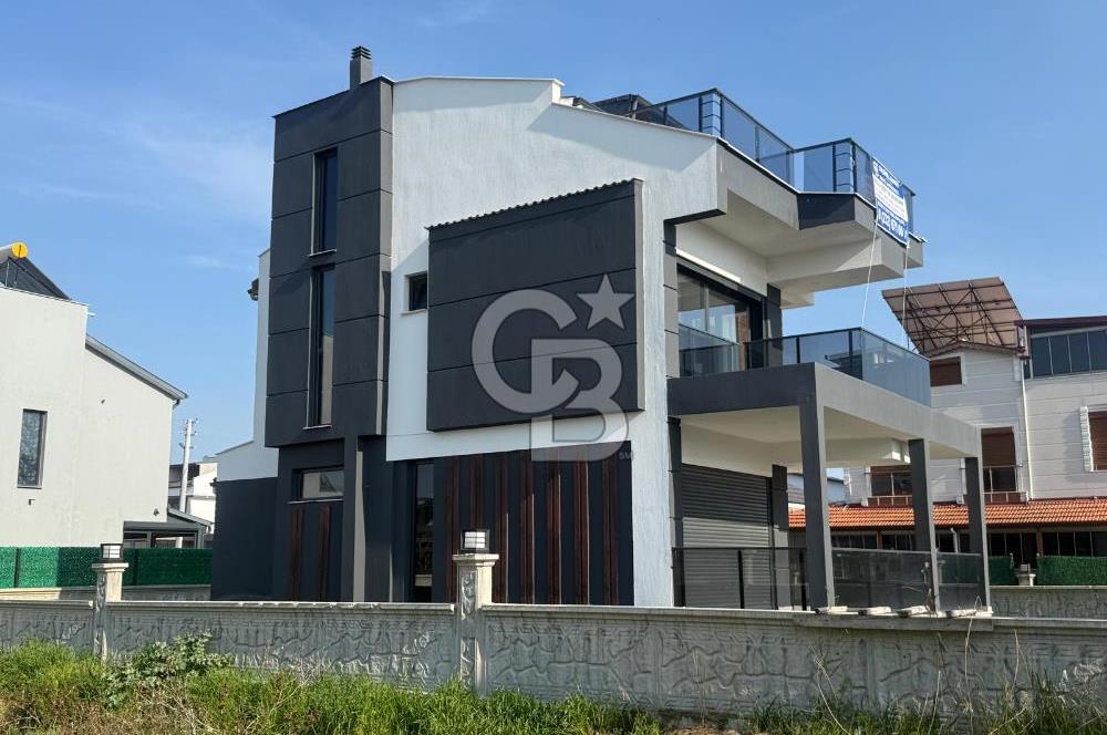 C.B. ROUTE | Dikili'de Satılık Özel Tasarım Sıfır Lüks 6+1 Villa