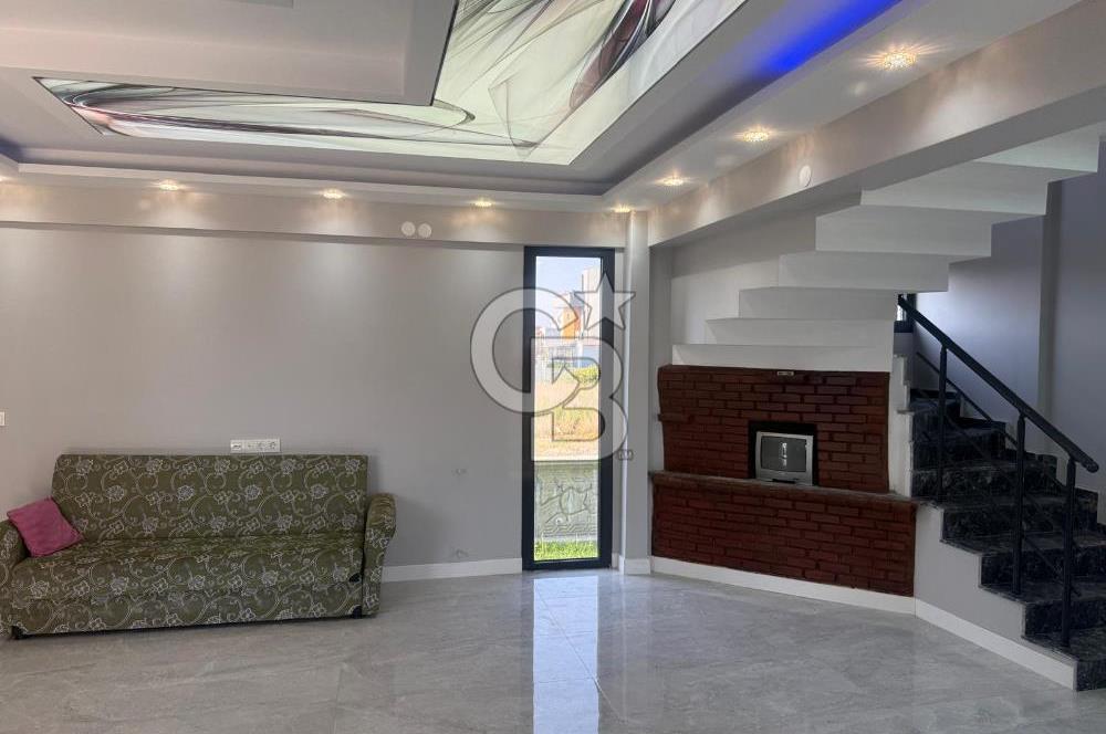 C.B. ROUTE | Dikili'de Satılık Özel Tasarım Sıfır Lüks 6+1 Villa