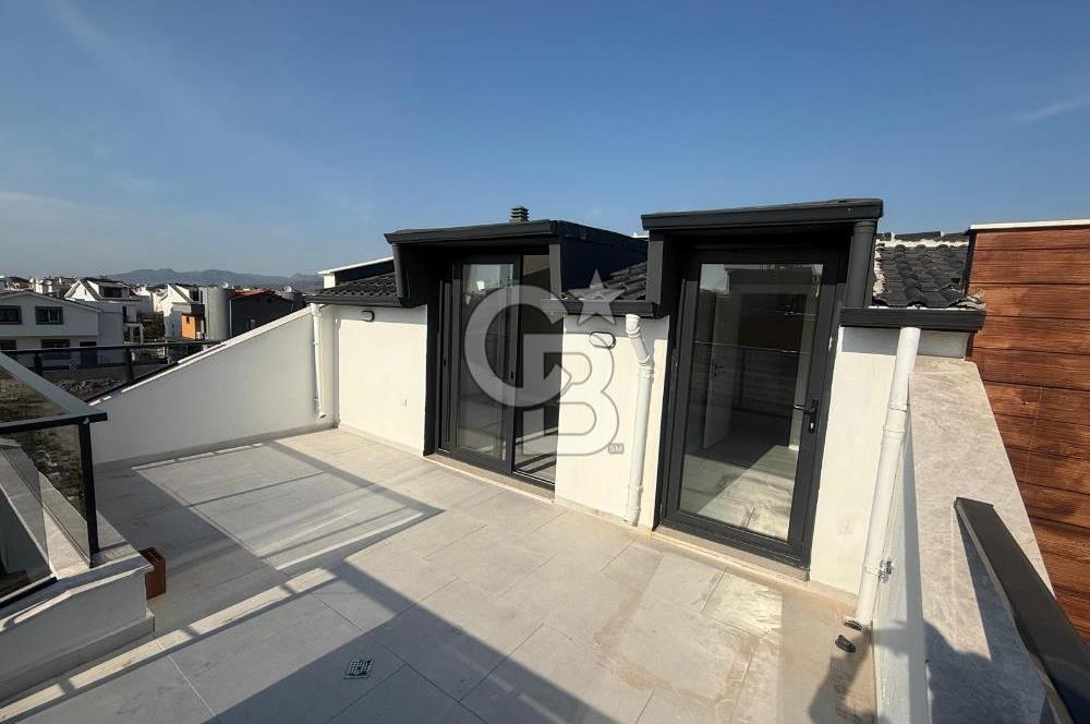 C.B. ROUTE | Dikili'de Satılık Özel Tasarım Sıfır Lüks 6+1 Villa