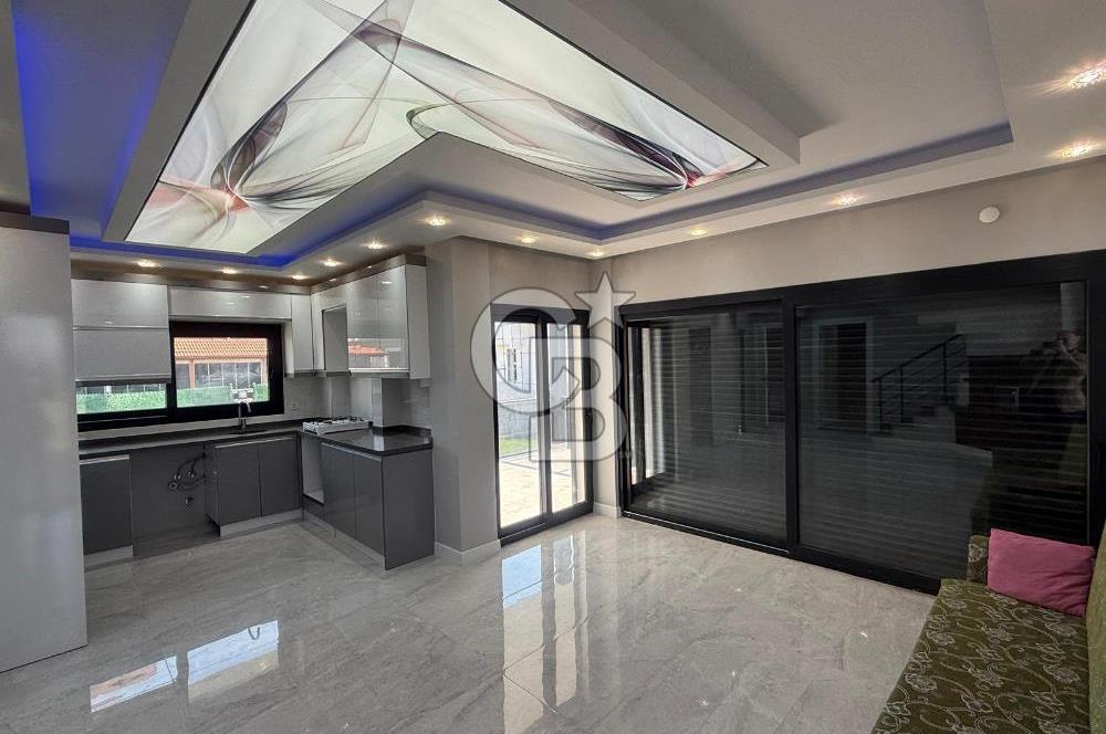 C.B. ROUTE | Dikili'de Satılık Özel Tasarım Sıfır Lüks 6+1 Villa