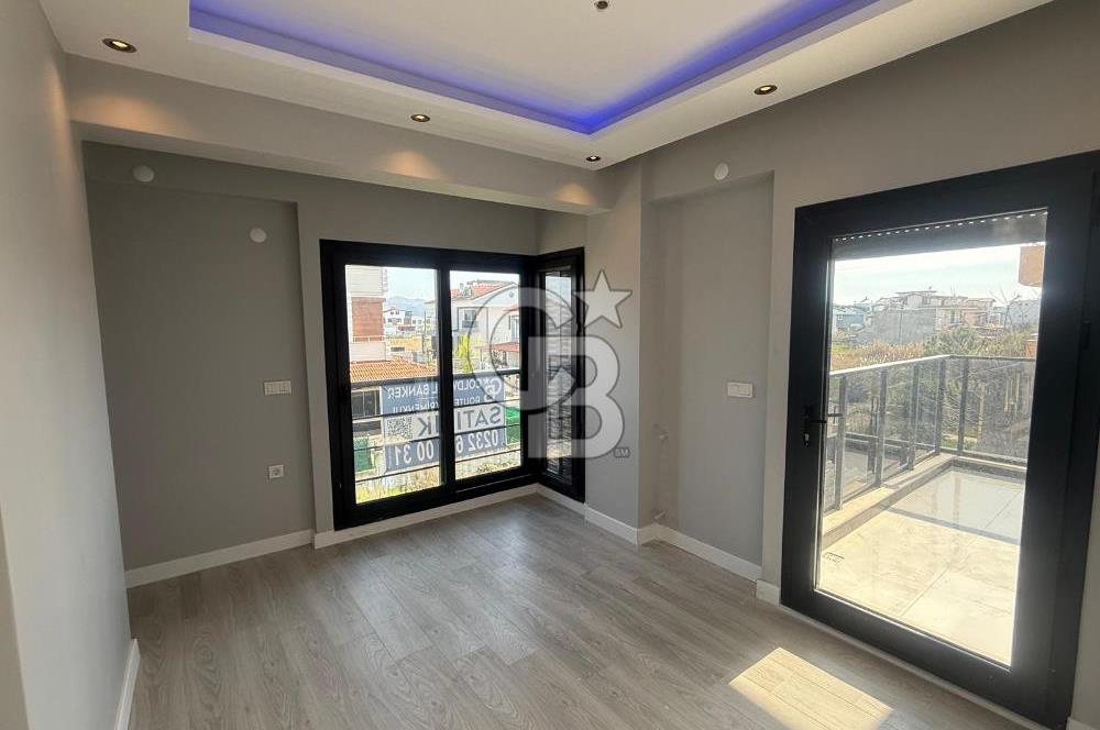 C.B. ROUTE | Dikili'de Satılık Özel Tasarım Sıfır Lüks 6+1 Villa