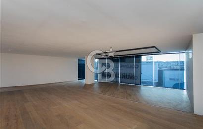 Yeşillik Caddesinde 1000 m2 Asansörlü 5 Katlı Showroom