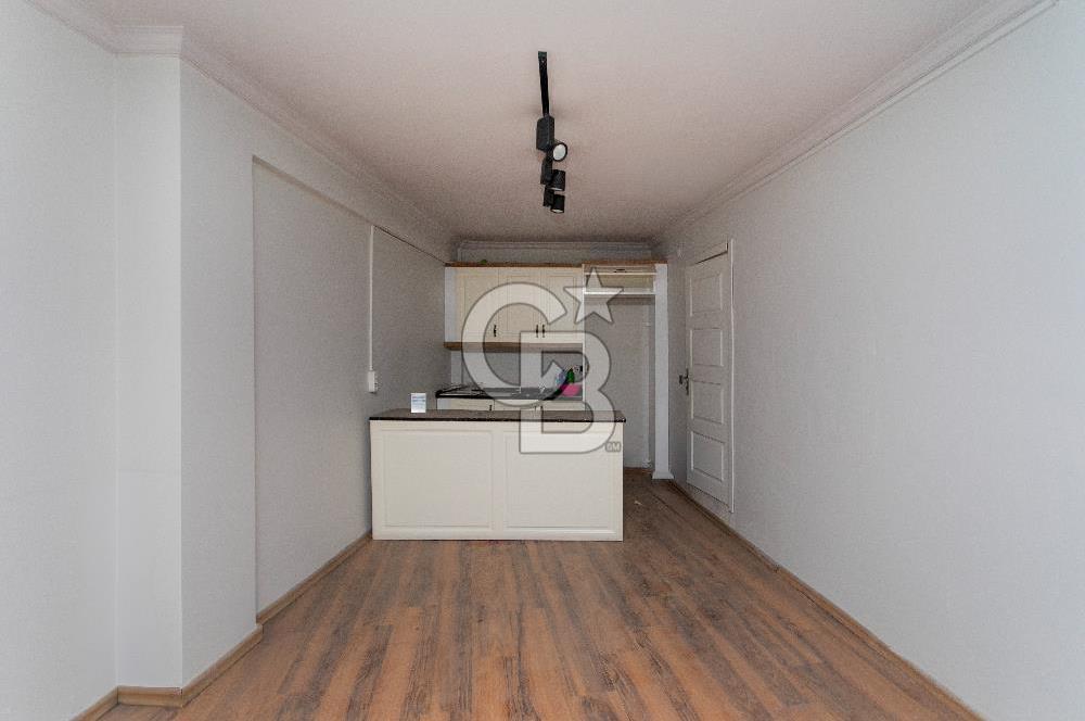 Yeşillik Caddesinde 1000 m2 Yük Asansörlü 5 Katlı Showroom