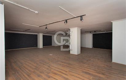 Yeşillik Caddesinde 1000 m2 Yük Asansörlü 5 Katlı Showroom